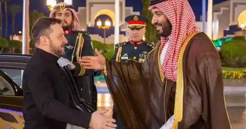 Зеленский Сауд Арабиясына құпия сапармен барды