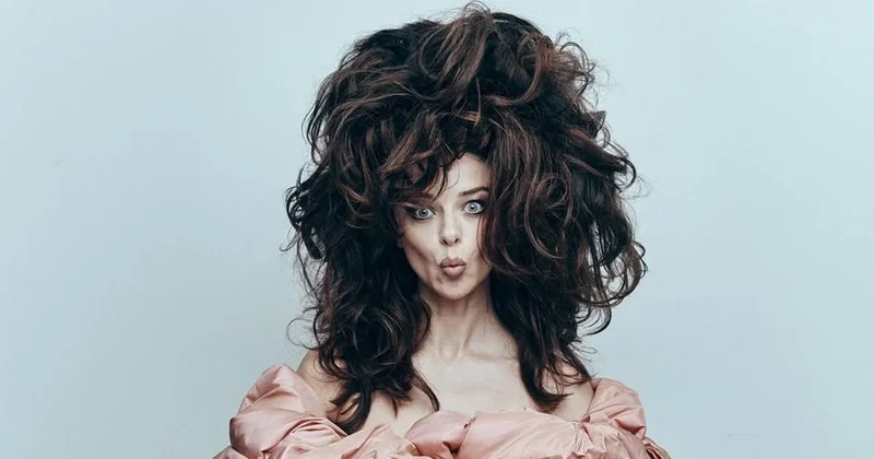 Звезду сериала Бедная Настя в неожиданном образе запечатлел фотограф из Казахстана