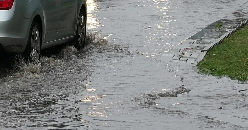 Перелив талых вод произошел на трассе Астана Павлодар (ВИДЕО)