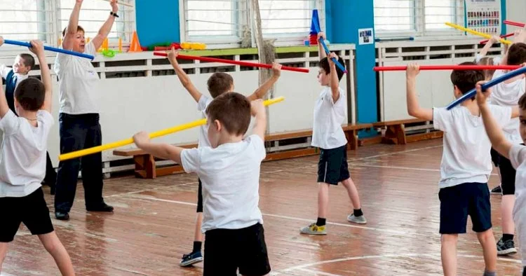 Қазақстанда 72 мың бала дене шынықтыру сабағынан босатылған