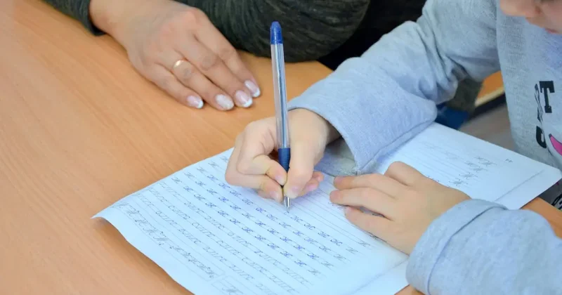 Частая отмена занятий из за непогоды: продлят ли учебный год в Казахстане до конца мая