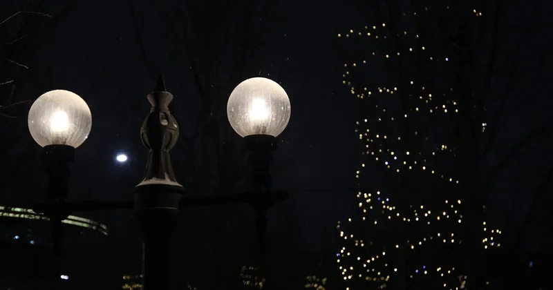 Час земли: какие здания и объекты отключат на время свет в Астане