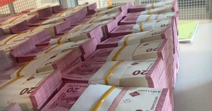 Қырғызстан алғаш рет ұлттық валютасын өзі басып шығарды