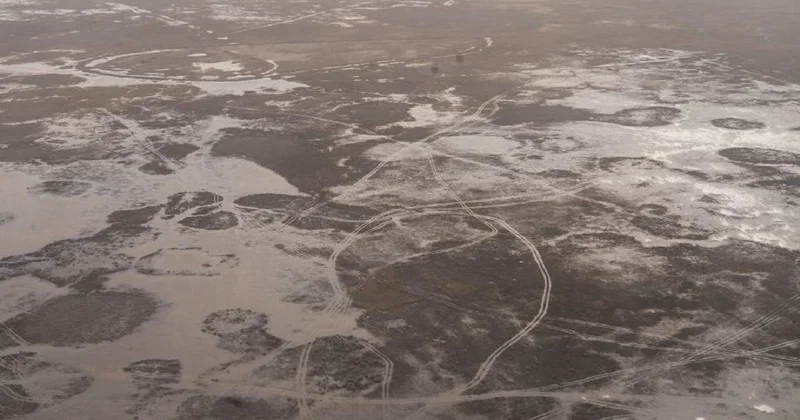 Пыльные бури в Атырау связали с обмелением Каспия