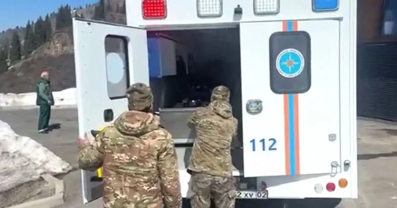 Молодая девушка получила серьезную травму головы в горах Алматы (видео)