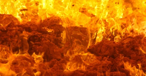 Конфликт с администрацией рынка едва не закончился самосожжением в Караганде