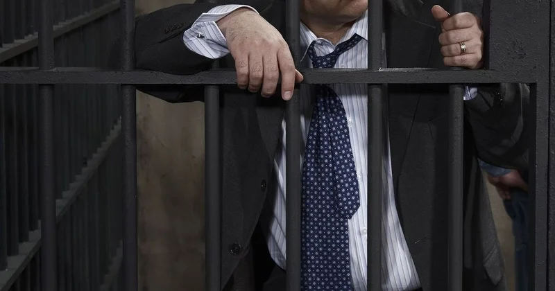 Продали общежитие вместо дома : экс депутатов и чиновника осудили в Актобе