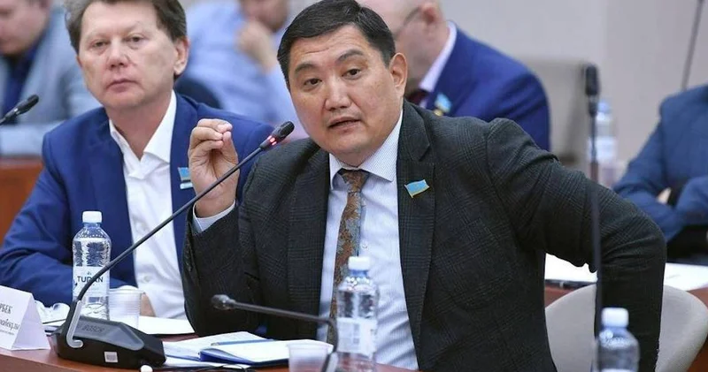 Мұндай мажорлардың заманы өтті : Бақытжан Базарбек Алматыдағы жол апаты туралы айтты