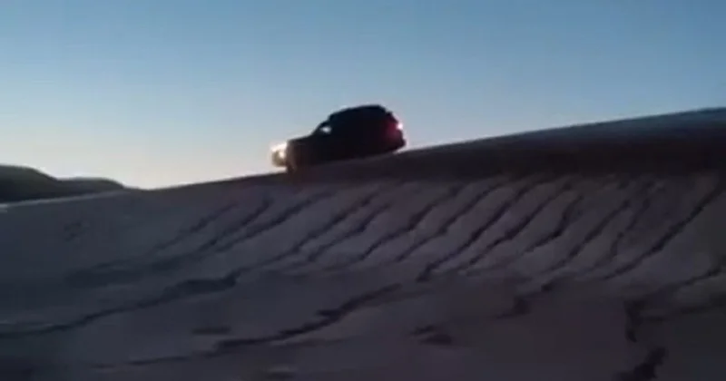 Им закон не писан : внедорожники разрушают Тирамису в Мангистау (видео)