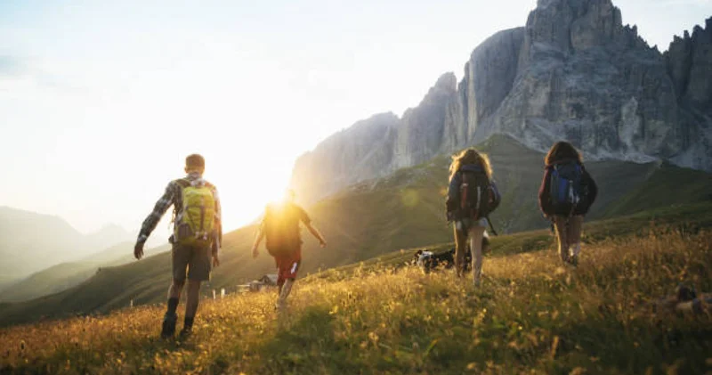 Түнде жоғалып кеткен: Алматы облысының құтқарушылары туристі құтқарды