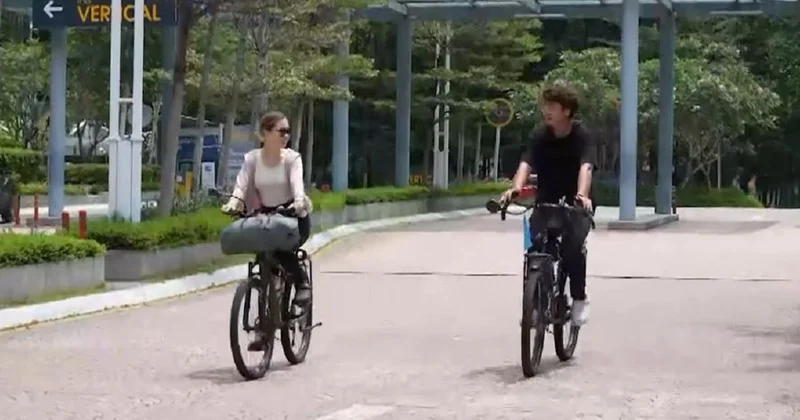 Супруги из Казахстана на велосипедах доехали до Малайзии (видео)