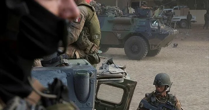 Малидегі шиеленіс: Қорғаныс министрі қаза тауып, ірі шайқастар жүріп жатыр