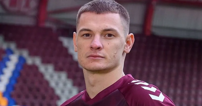 Два удаления, автогол и выход Чеснокова: Хартс вырвал победу в матче чемпионата Шотландии