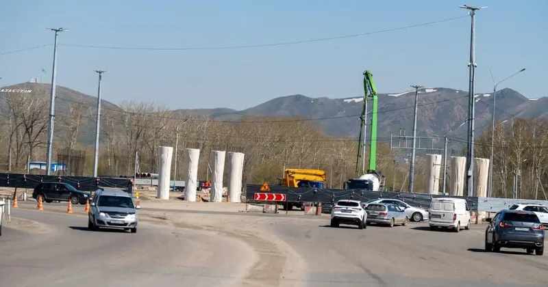 В Усть Каменогорске строят двухуровневую развязку