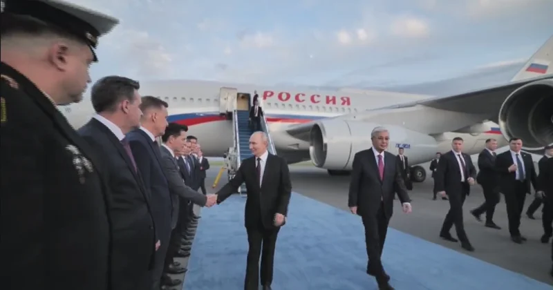 Путин в Астане: Токаев встретил российского президента у трапа самолета