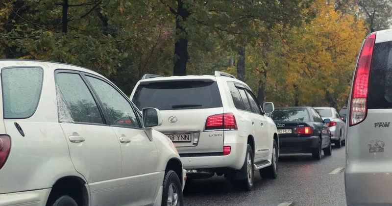 До 30 августа: движение транспорта ограничат по одной из улиц в Алматы
