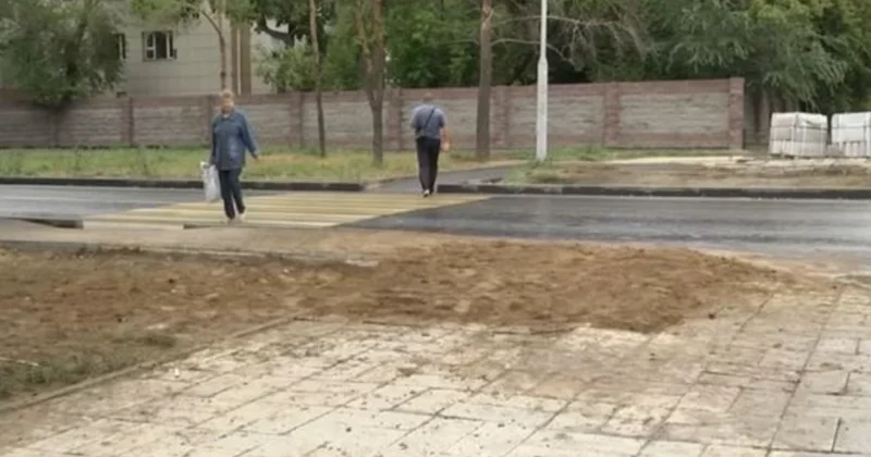 Павлодарда ер адам қайнап тұрған суы бар шұңқырға түсіп кетті: оған өтемақы төленді