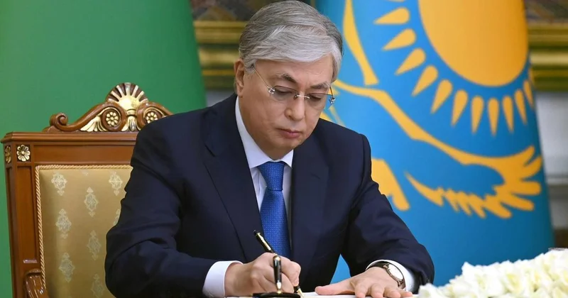 Токаев снял с должности Абая Алтая и Ербола Адаева
