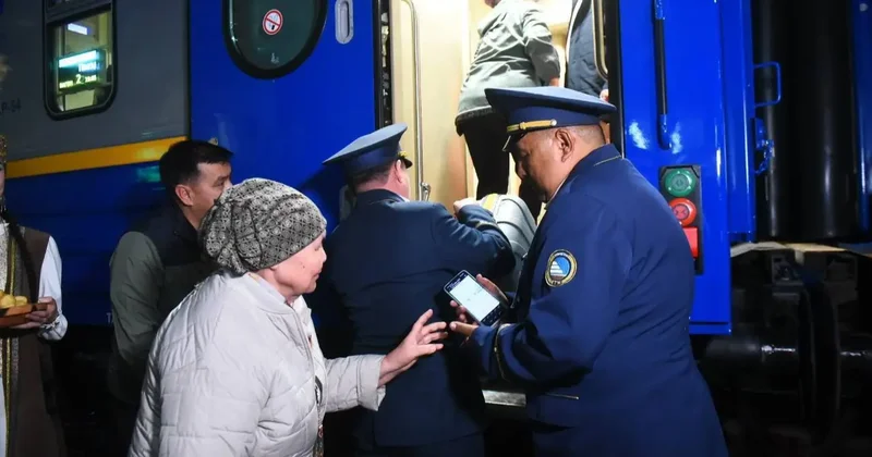 Из Алматы в Москву на поезде: сколько пассажиров купили билеты на первый рейс