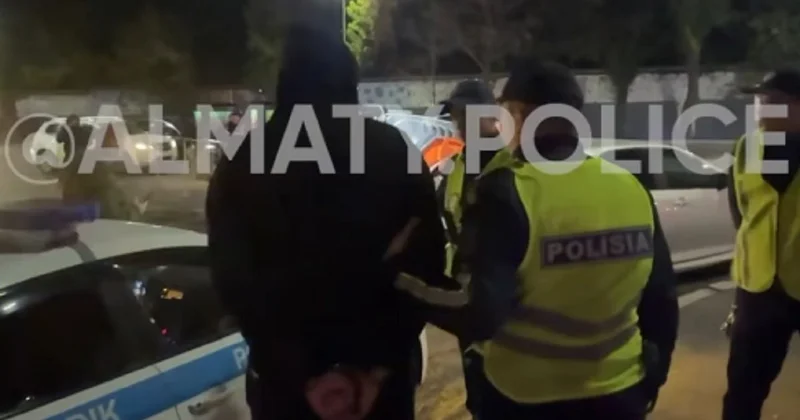 Водитель вытащил пистолет во время дорожного конфликта в Алматы (видео)