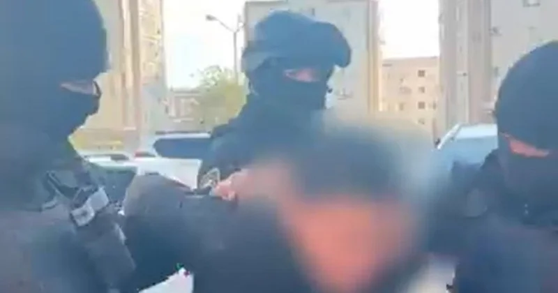 Бойцы СОБР задержали жителя Актау во дворе ЖК (видео)