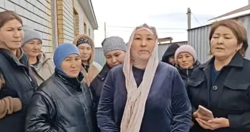 Скандал в Аягозе: активистка попросила прощения, чиновник остался в кресле