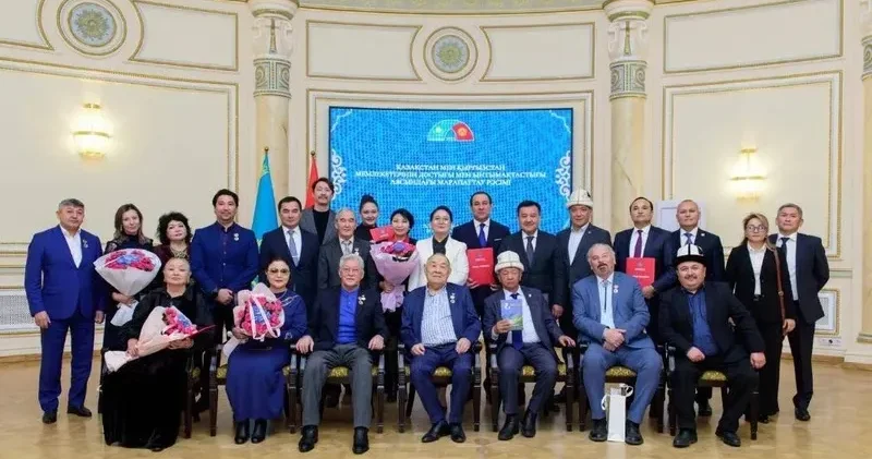 Отандық мәдениет қайраткерлеріне Шыңғыс Айтматов атындағы халықаралық сыйлық табысталды