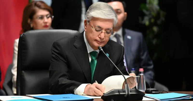 Трагедия в Гонконге: Токаев направил соболезнования