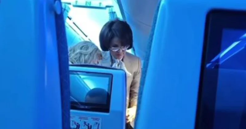 Министр здравоохранения спасла пассажирку на борту рейса Астана Алматы