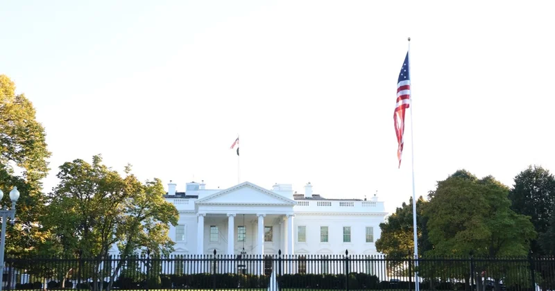 Ақ үй маңындағы атыс: АҚШ Ұлттық гвардиясының екі сарбазы жараланды