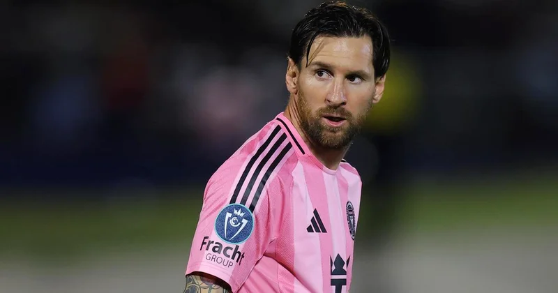 Месси может вернуться в Барселону в новом статусе