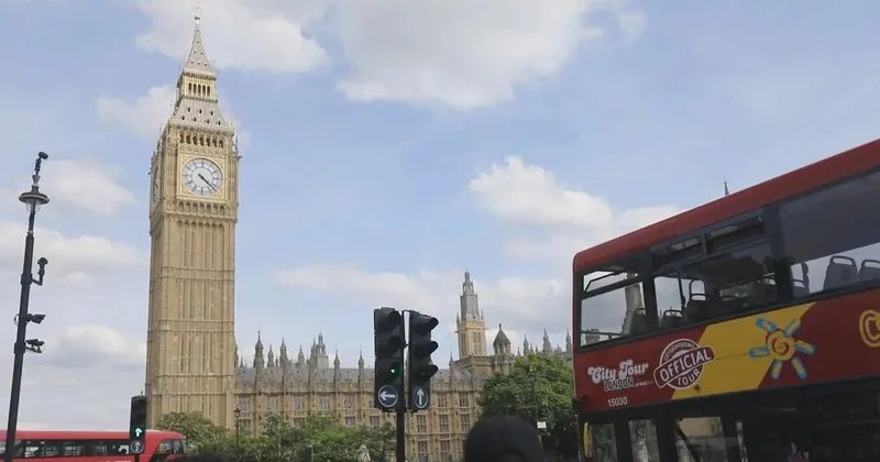 Ұлыбританияның Қорғаныс министрлігі жастарға арналған бір жылдық әскери дайындық бағдарламасын іске қосты