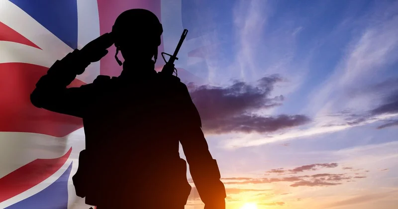 В Британии выпускникам предложат сделать год перерыва и попробовать послужить в армии