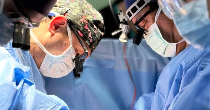 Алғаш рет жүрек алмастырды