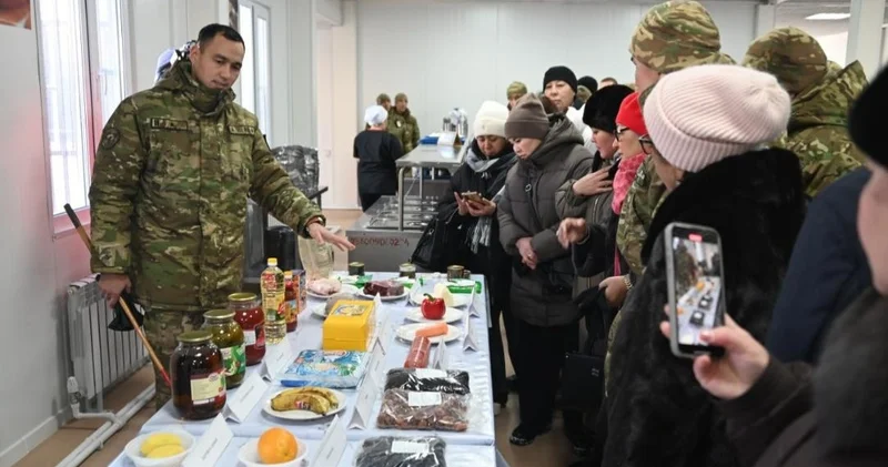 Астанадағы әскери бөлімде ата аналар сарбаздардың тұрмысы және қызметімен танысты