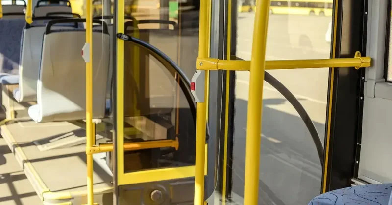 18 летнего парня ударили ножом в пассажирском автобусе в Темиртау