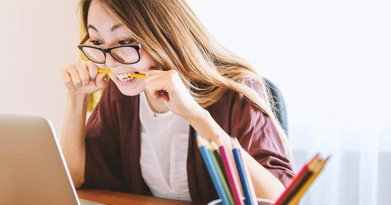 Люди облизывают пол языком : о влияющих на сознание тренингах в Казахстане рассказал депутат