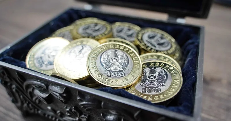 Рекордную сумму накопили казахстанцы на своих депозитах
