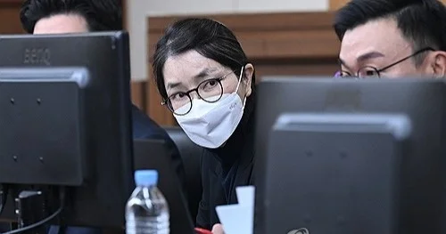 Сот Оңтүстік Кореяның экс президентінің әйеліне сыбайлас жемқорлық ісі бойынша үкім шығарады