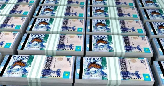 Более 7 триллионов тенге перегнали за рубеж через банк в Казахстане Токаев