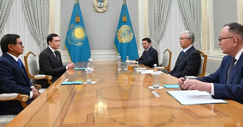 Токаев обсудил внедрение ИИ с казахстанскими IT предпринимателями