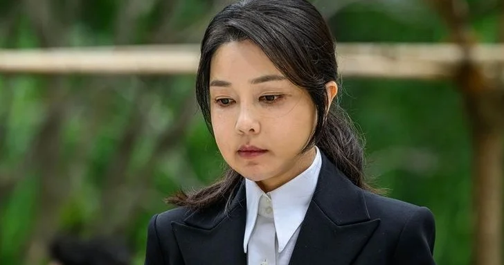 Оңтүстік Кореяның бұрынғы бірінші ханымы түрмеге қамалды