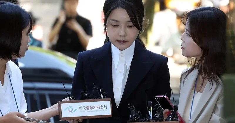 Экс первую леди Южной Кореи посадили в тюрьму из за сумки Chanel и ожерелья Graff