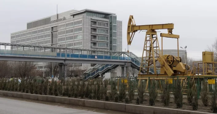 Reuters: Теңіз кен орнындағы мұнай өндіру көлемі әлі де жартысына жетпейді