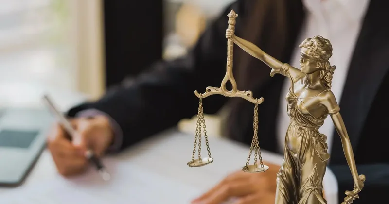 Передачу дома должника на продажу отменил суд в Жетысуской области: спор вызвала оценка недвижимости