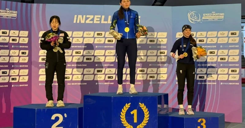 Конькимен жүгіруші Кристина Шумекова жасөспірімдер арасындағы әлем чемпионатында күміс медаль алып, тарихи жетістікке жетті