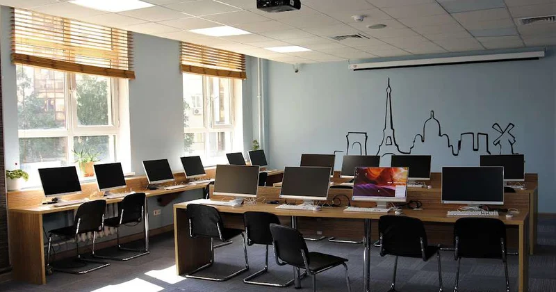 Адаптироваться и получить работу