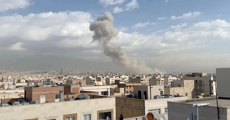 Иран жауап ретінде Израильге ондаған зымыран ұшырды