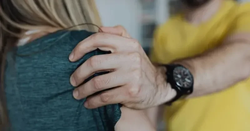 БҚО да экс шенді кәмелетке толмаған қызды зорлады деген күдікпен ұсталды