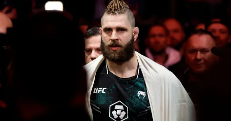 UFC объявил титульный бой в полутяжелом весе